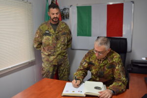 Il Generale Graziano incontra i militari italiani in Libano (foto Stato Maggiore Difesa)