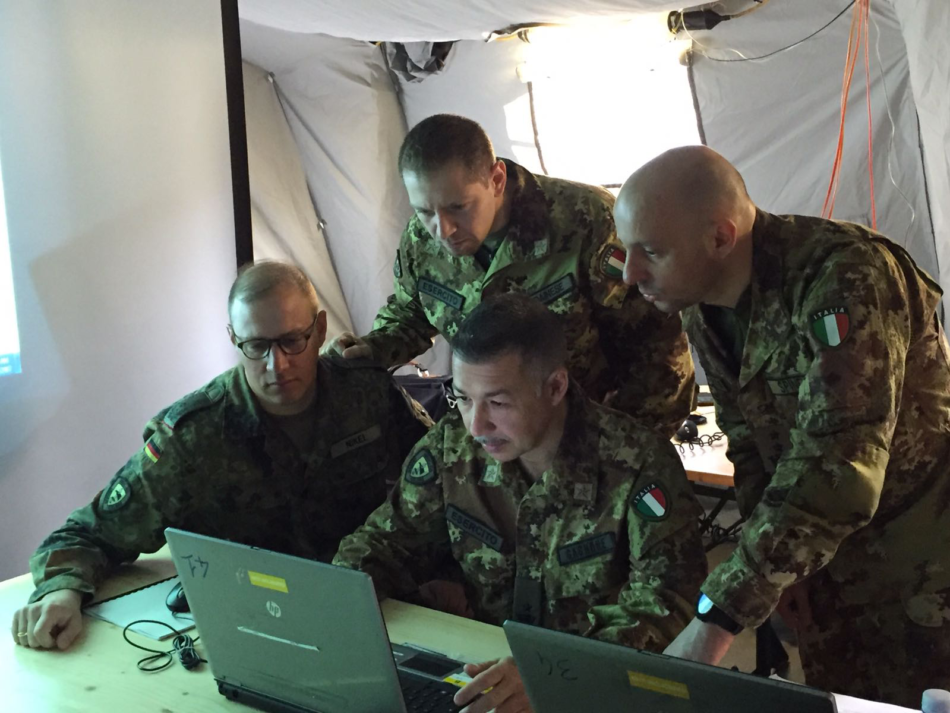 Esercitazione comando e controllo (foto Esercito Italiano)