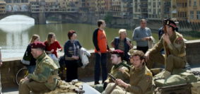 GERMOGLI PH 23-04-06 FIRENZE RIEVOCAZIONE STORICA LIBERAZIONE DI FIRENZE 1944 AMERICANI INGLESI TEDESCHI PARTIGIANI MILITARIA