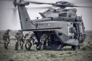 Elicotteri in volo per la brigata Friuli (Foto Esercito Italiano)