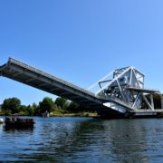 D-day Pegasus Bridge, Il ponte per il quale combatterono aspramente i diavoli rossi, ossia i parà inglesi