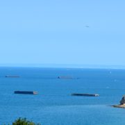 D-day I resti del Mulberry Harbour ad Arromanche