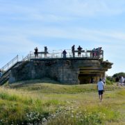 D-day La Pointe du Hoc con i suoi bunker e il cippo commemorativo