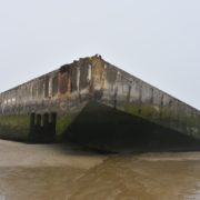 D-day I resti del Mulberry Harbour ad Arromanche