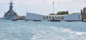 Arizona Memorial Battleship Missouri Pearl Harbor Hawaii (copyright Armymag)