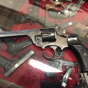 Revolver Enfield N° 2, le armi della seconda guerra mondiale