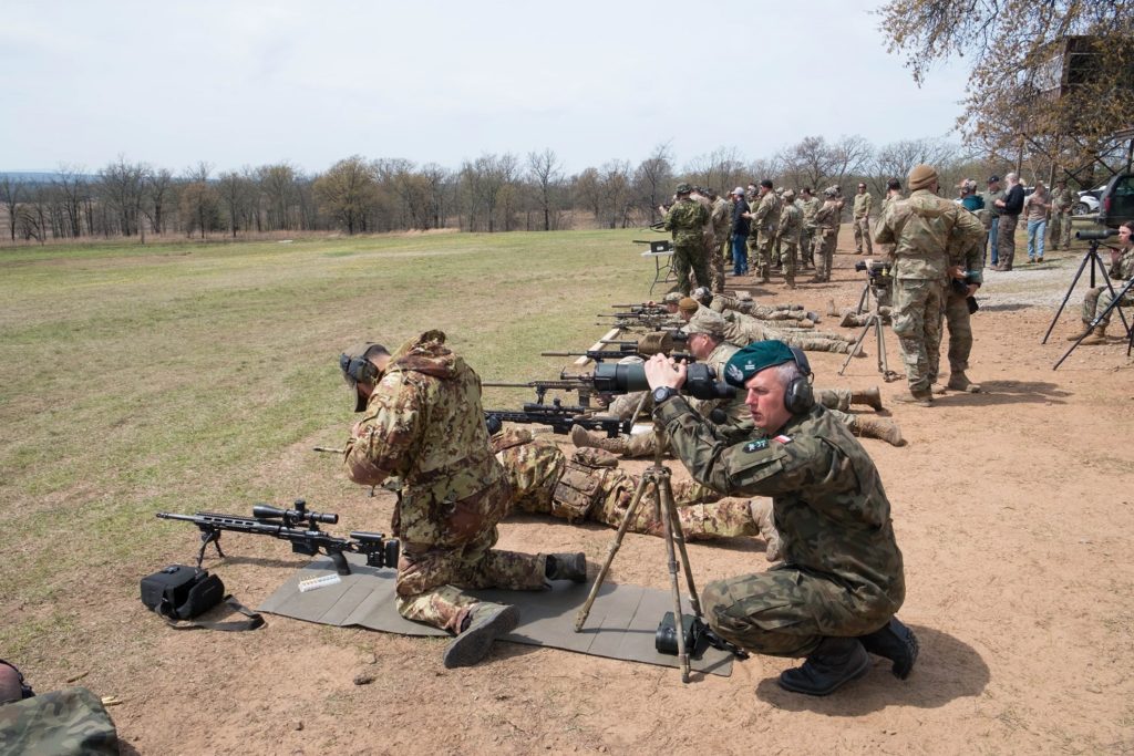 Sniper italiani si addestrano in Usa (foto esercito italiano)