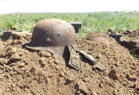 Fossa comune di soldati tedeschi ww2 ritrovata a Stalingrado (foto "Volksbund Deutsche Kriegsgräberfürsorge").
