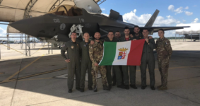 F35 della Marina Militare in volo per addestramento verso la base dei Marines di Beaufort (foto Marina Militare)