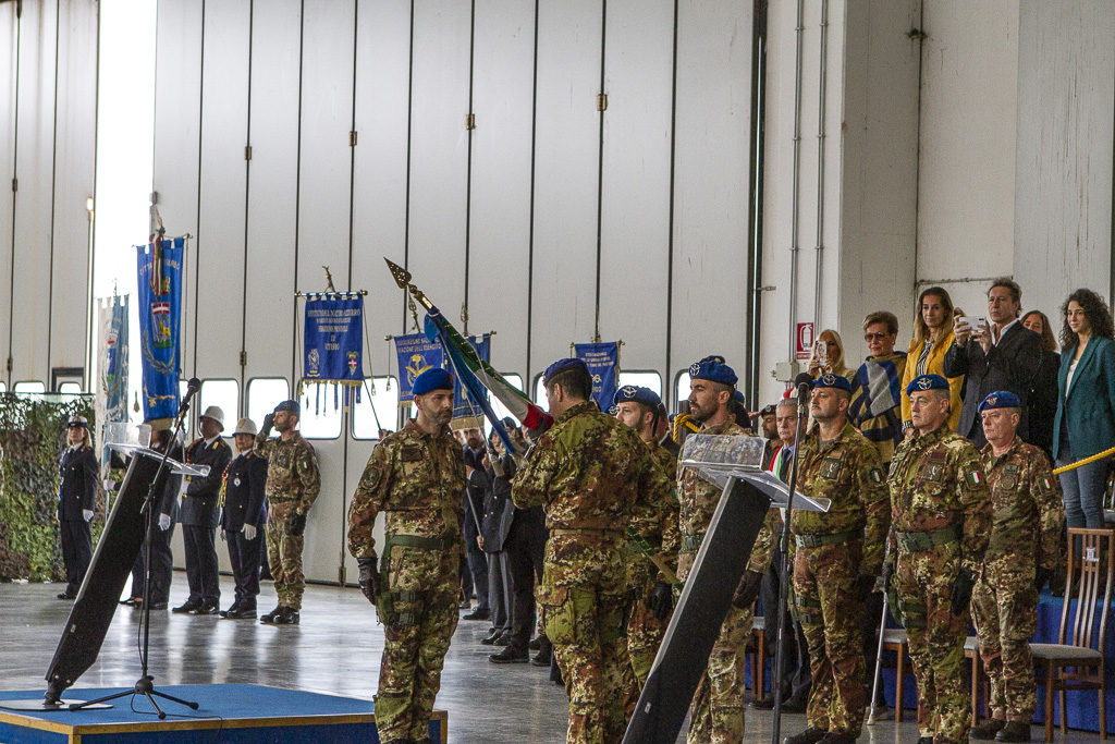 Cambio in comando al 3° reggimento elicotteri operazioni speciali Aldebaran (foto esercito italiano)