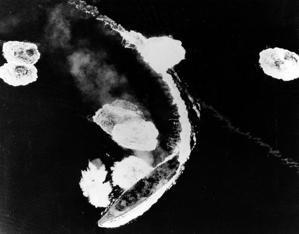 La Yamato sotto attacco