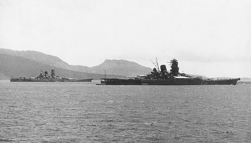 Yamato e Musashi insieme in navigazione