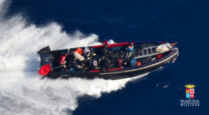 operazione anti pirateria marina militare