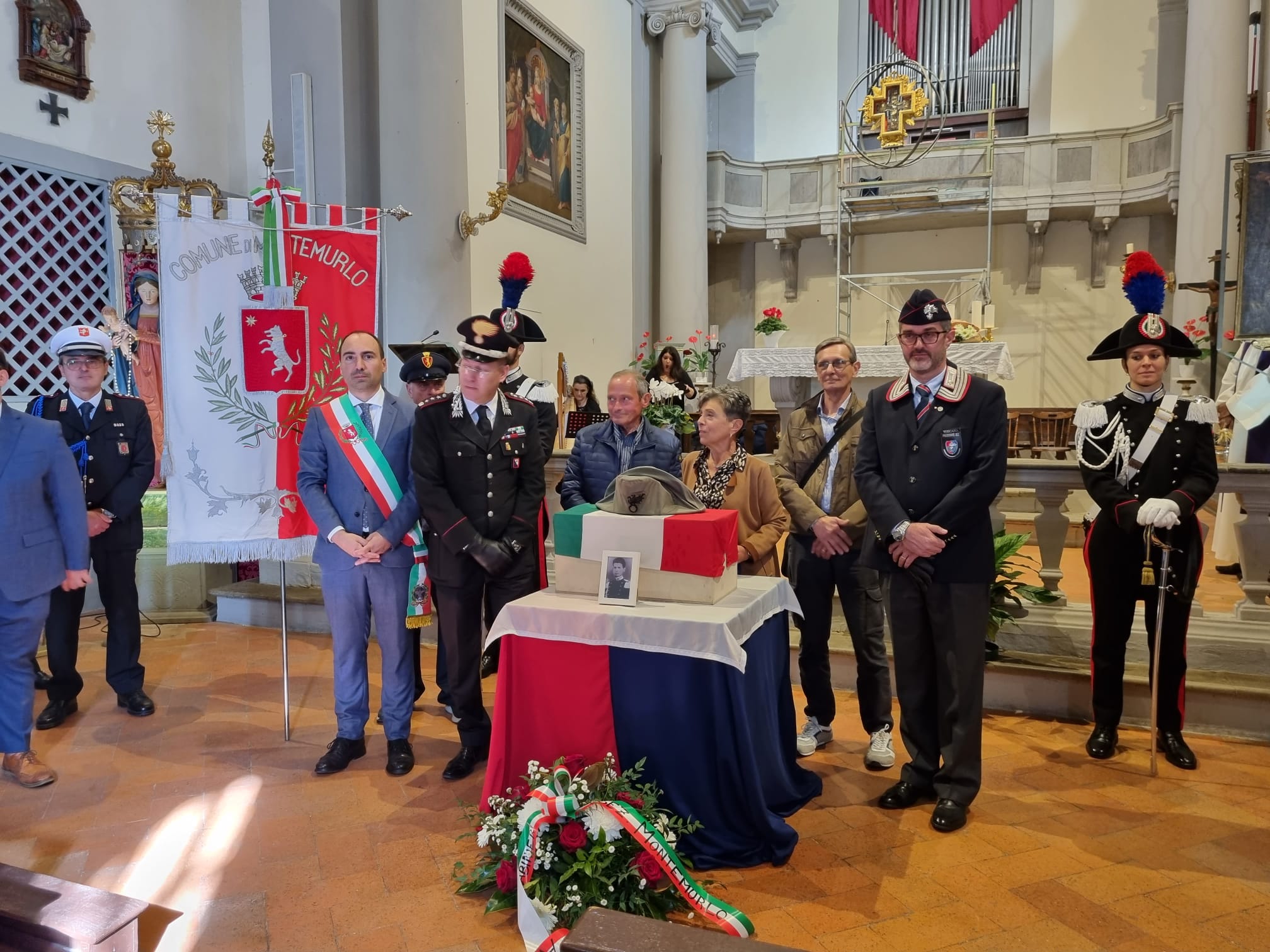 La cerimonia di sepoltura del brigadiere Metello Mazzei a Montemurlo