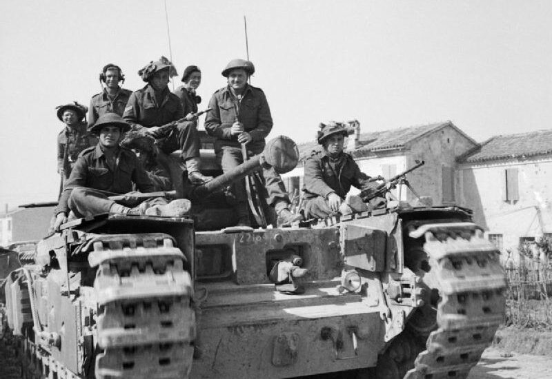 Alfonsine: Soldati della brigata ebraica su un carro Churchill (Iwm - Wikimedia commons)
