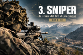 Copertina del dossier Armymag.it sulla storia dei cecchini, con un tiratore scelto armato di fucile con ottica in posizione su un'altura e il titolo “3. Sniper – La storia del tiro di precisione”.